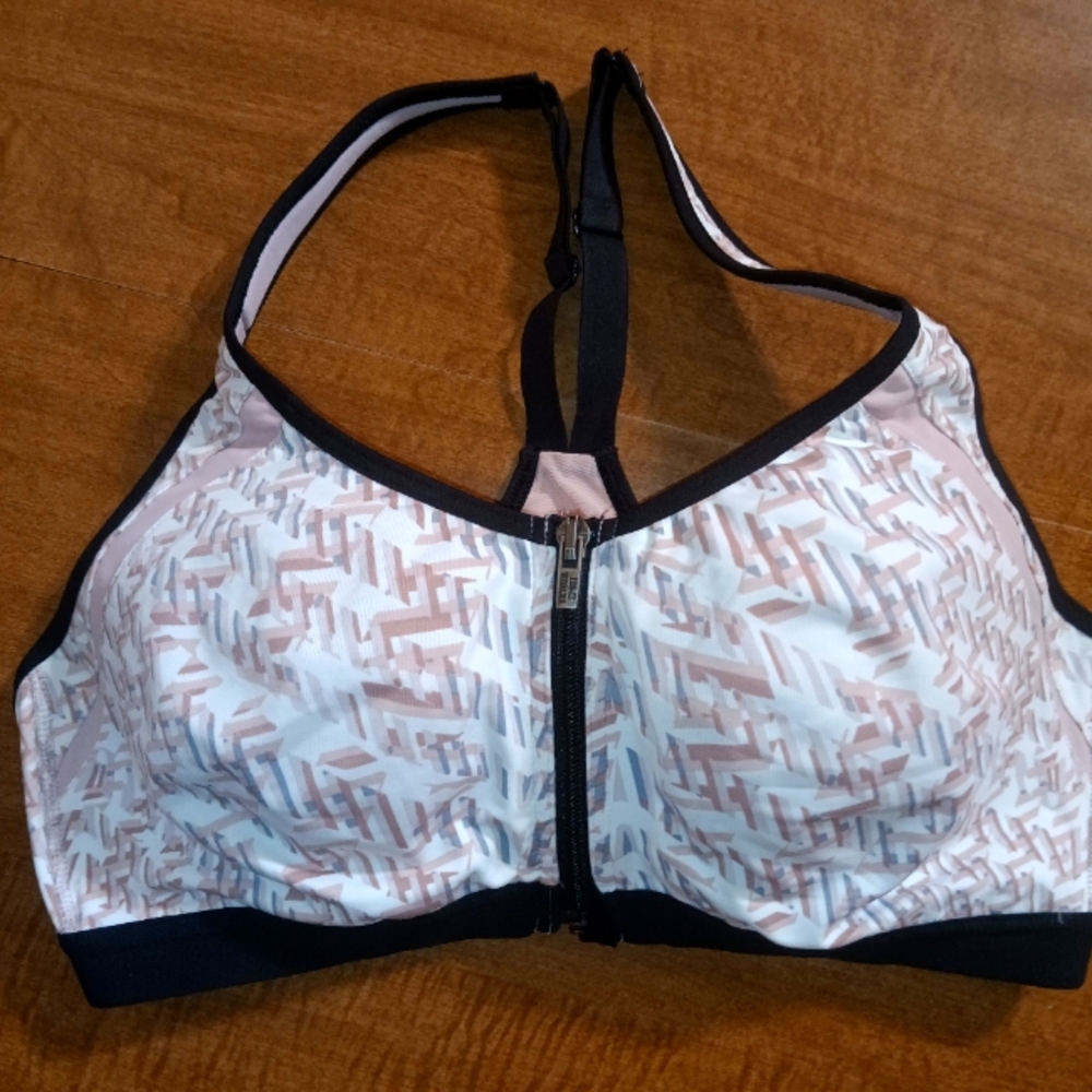 VSX Knockout Front Close Strappy Sports Bra 36c nwot